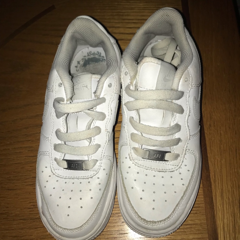 Boys bike Air Force ones.